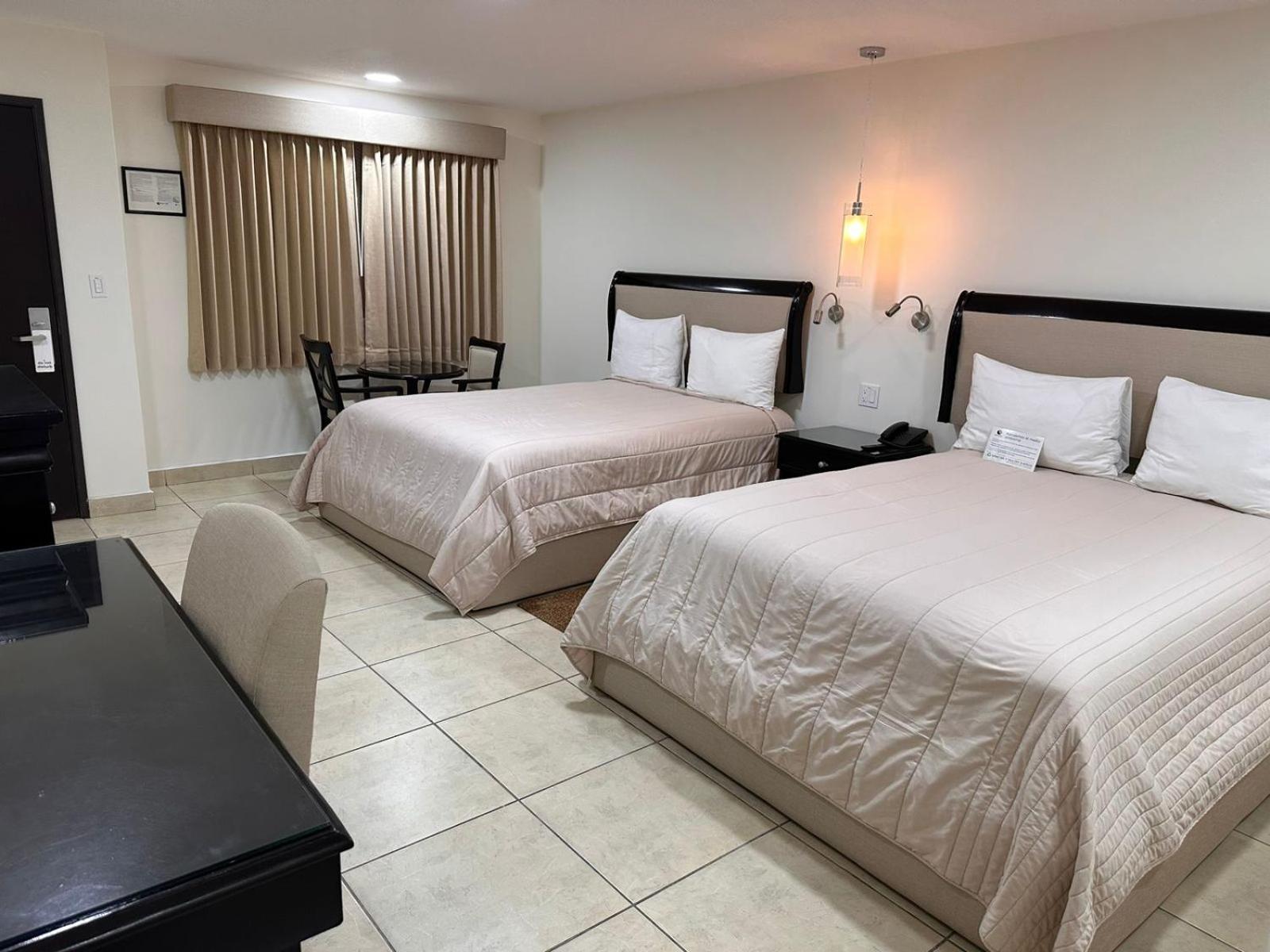 Baja Inn Hoteles Ensenada Esterno foto