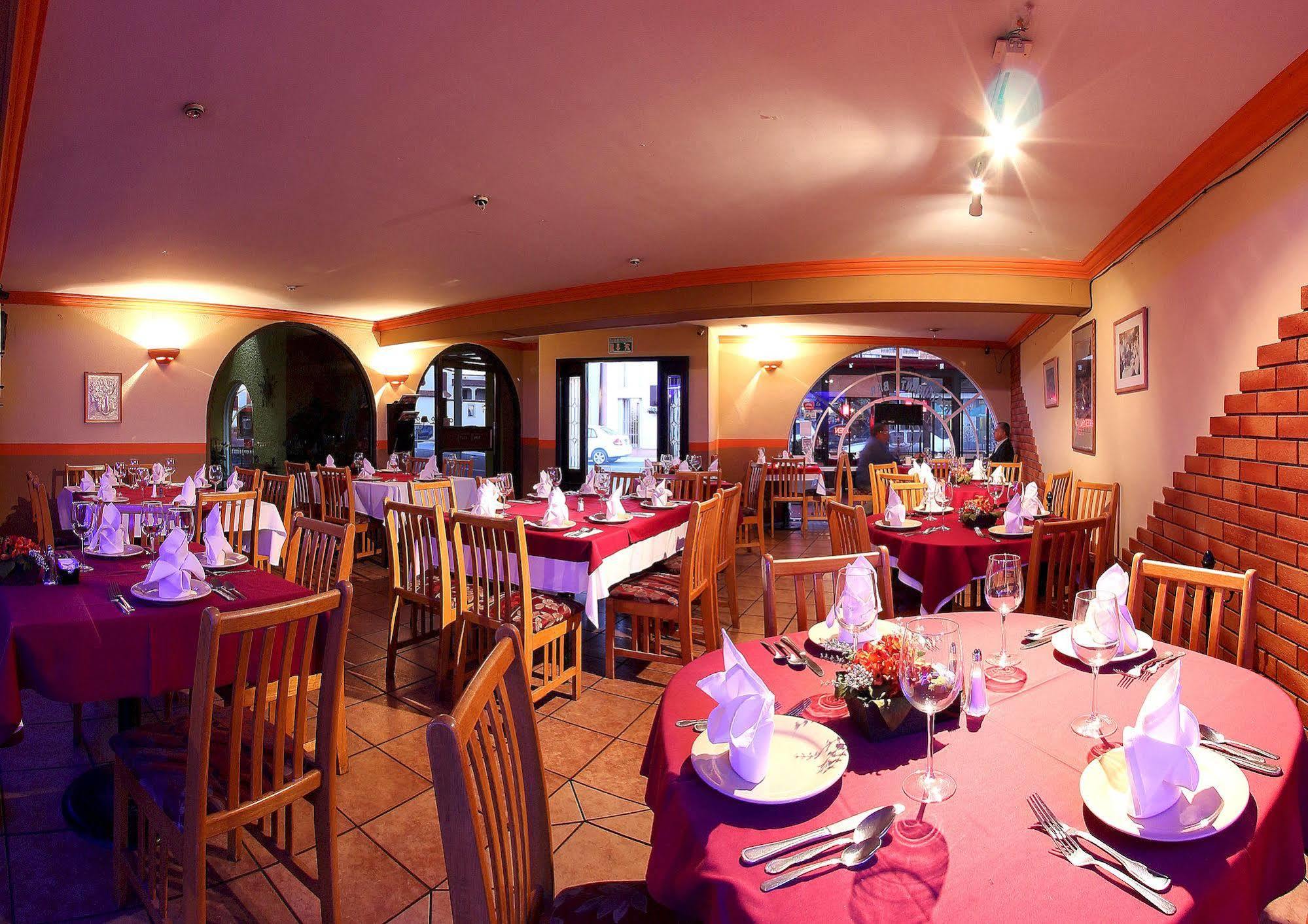 Baja Inn Hoteles Ensenada Esterno foto