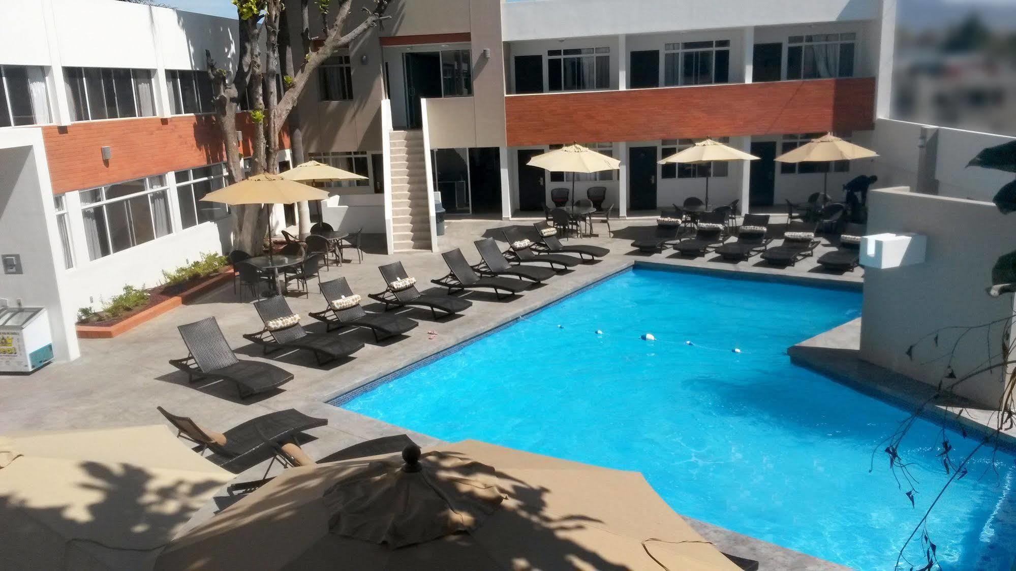 Baja Inn Hoteles Ensenada Esterno foto