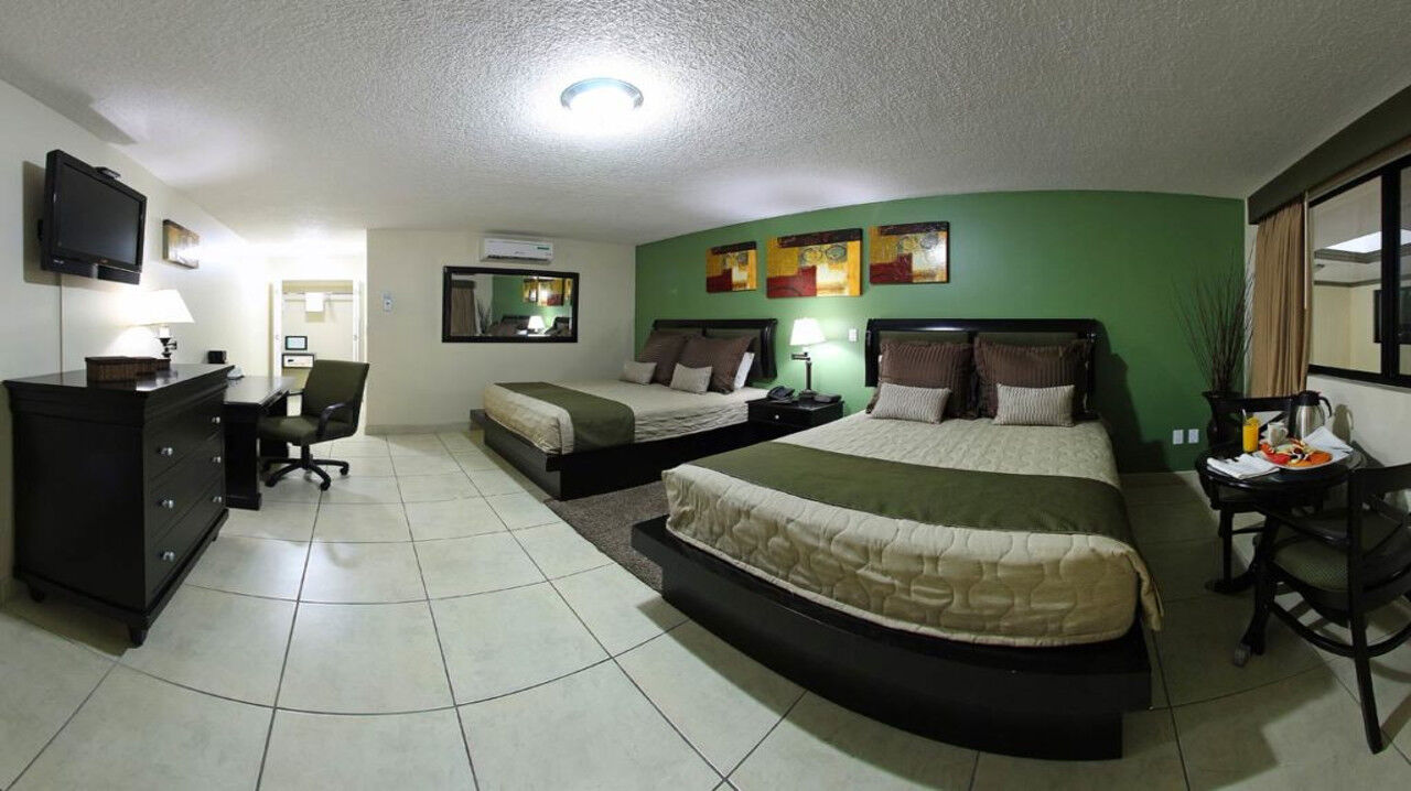 Baja Inn Hoteles Ensenada Esterno foto